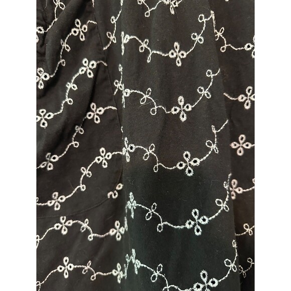 ASOS DESIGN broderie flippy short in‎ black and white embroidery. Cute, SZ 26 US - Picture 3 of 11